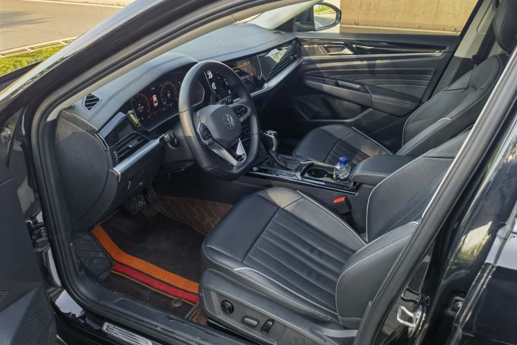 Used Volkswagen Passat 2022 330TSI Starry Elite Edition Custom Version Interior 1