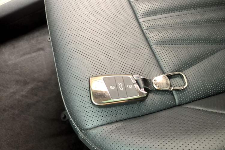 Used Volkswagen Passat 2022 330TSI Luxury Edition Interior 1