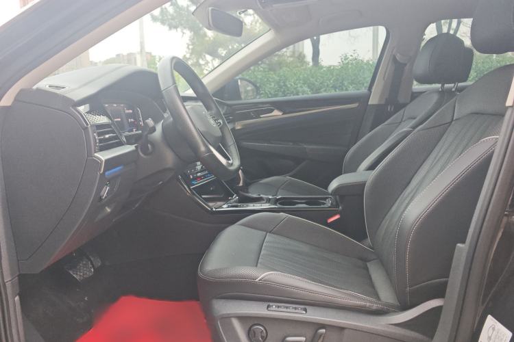 Used Volkswagen Passat 2022 330TSI Starry Luxury Edition Interior 1