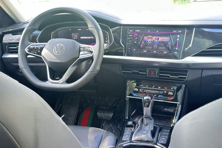 Used Volkswagen Passat 2022 330TSI Starry Luxury Edition Interior 1