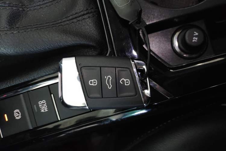 Used Volkswagen Passat 2022 330TSI Elite Edition Interior 1