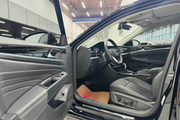 Used Volkswagen Passat 2022 330TSI Elite Edition Interior 1