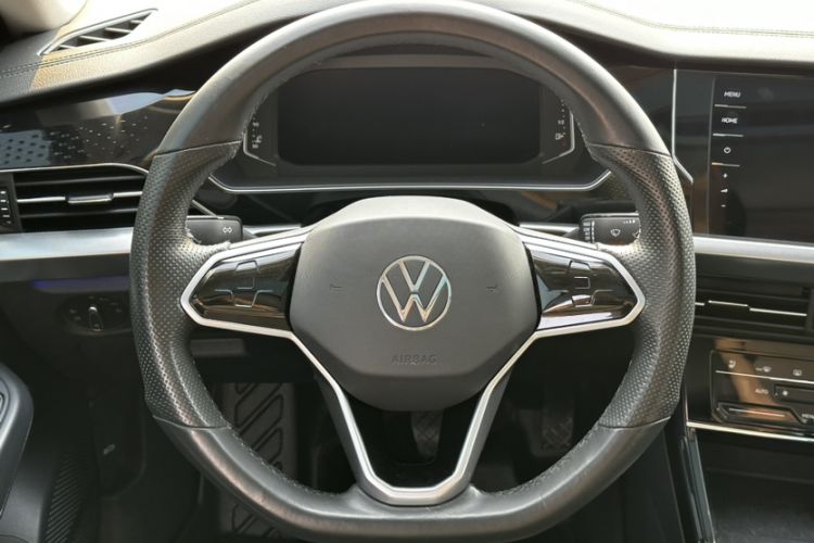 Used Volkswagen Passat 2022 330TSI Starry Luxury Edition Interior 10