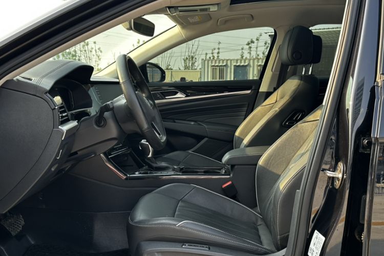 Used Volkswagen Passat 2022 330TSI Starry Luxury Edition Interior 12