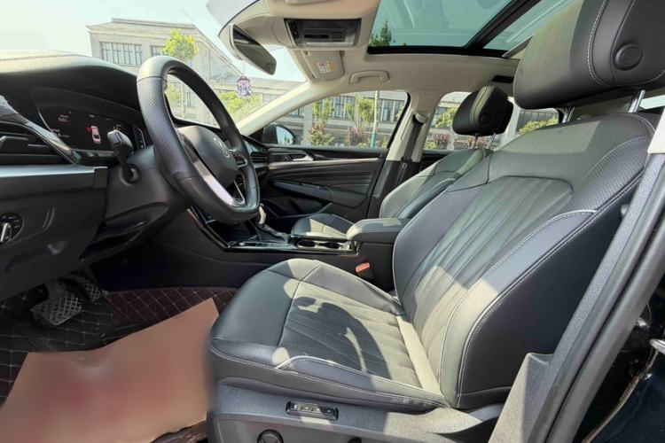 Used Volkswagen Passat 2022 330TSI Starry Luxury Edition Interior 2