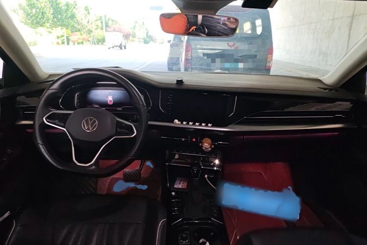 Used Volkswagen Passat 2022 330TSI Luxury Edition Interior 2