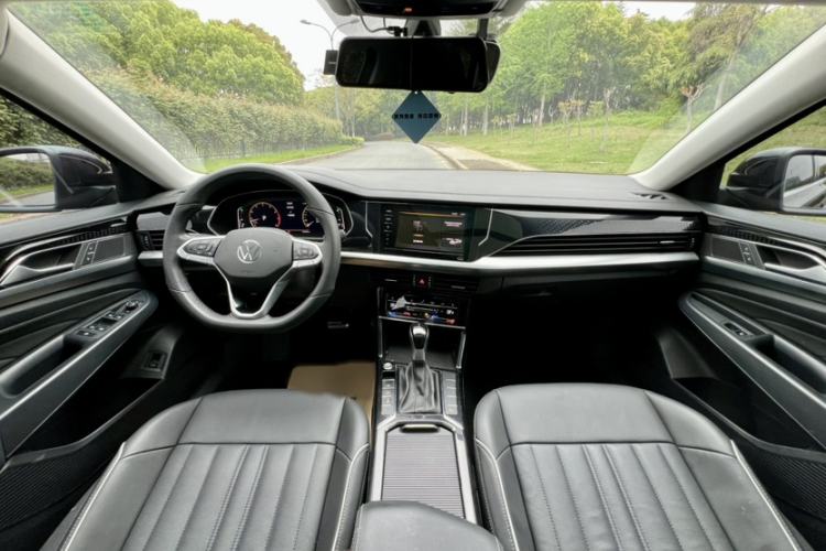 Used Volkswagen Passat 2022 330TSI Elite Edition Interior 2