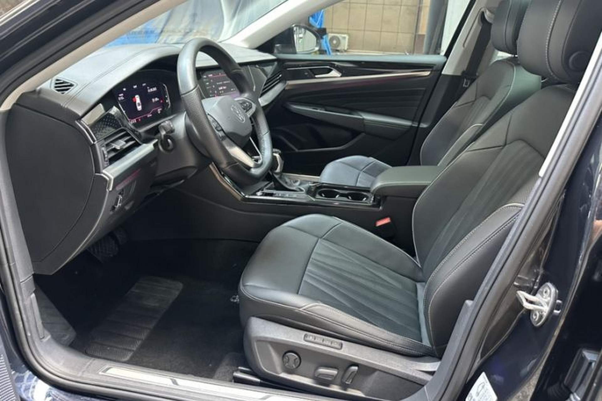 Used Volkswagen Passat 2022 330TSI Starry Luxury Edition Interior 2