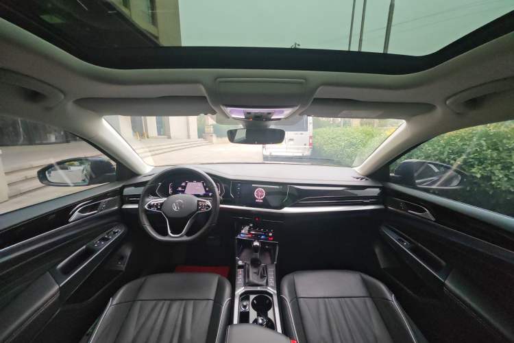 Used Volkswagen Passat 2022 330TSI Starry Luxury Edition Interior 2