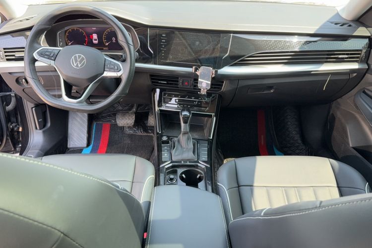 Used Volkswagen Passat 2022 330TSI Elite Edition Custom Version Interior 2