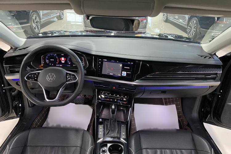 Used Volkswagen Passat 2022 330TSI Luxury Edition Interior 2