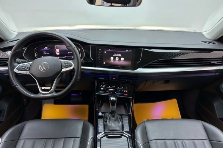 Used Volkswagen Passat 2022 330TSI Starry Elite Edition Interior 2