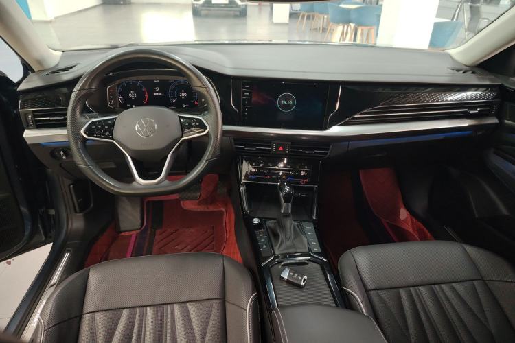 Used Volkswagen Passat 2022 330TSI Luxury Edition Interior 2