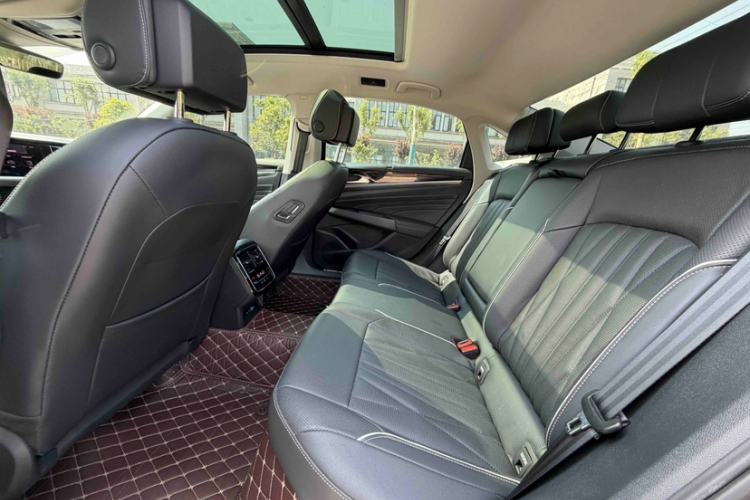 Used Volkswagen Passat 2022 330TSI Starry Luxury Edition Interior 3
