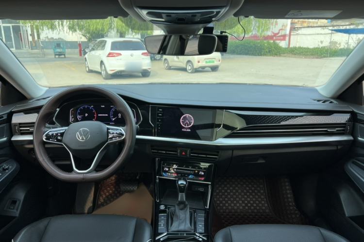 Used Volkswagen Passat 2022 330TSI Starry Luxury Edition – Exclusive Special Edition Interior 3
