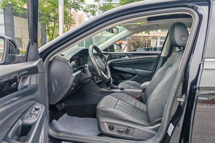 Used Volkswagen Passat 2022 330TSI Elite Edition Interior 3