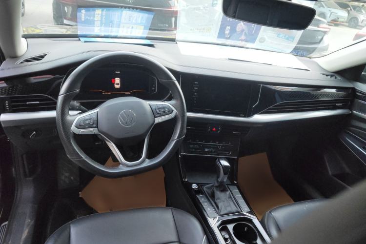 Used Volkswagen Passat 2022 330TSI Starry Elite Edition Interior 3