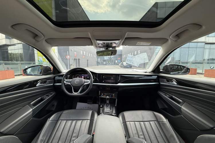 Used Volkswagen Passat 2022 330TSI Elite Edition Interior 3