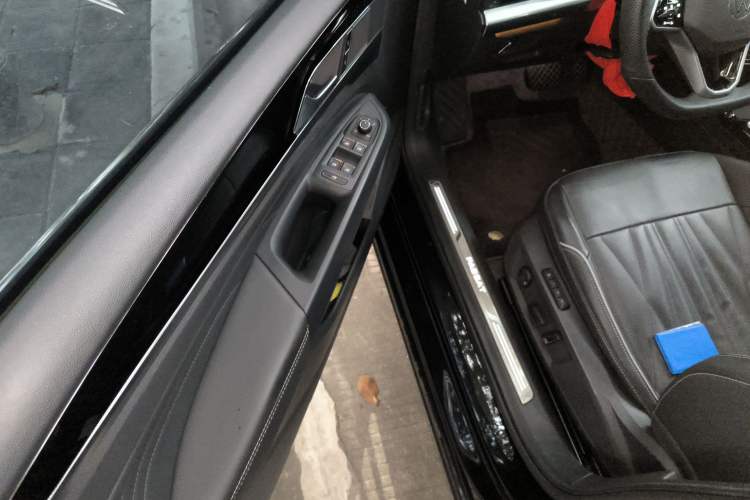 Used Volkswagen Passat 2022 330TSI Luxury Edition Interior 3