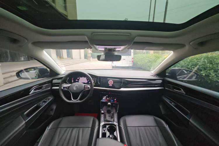 Used Volkswagen Passat 2022 330TSI Starry Luxury Edition Interior 3