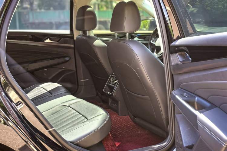 Used Volkswagen Passat 2022 330TSI Elite Edition Custom Version Interior 3