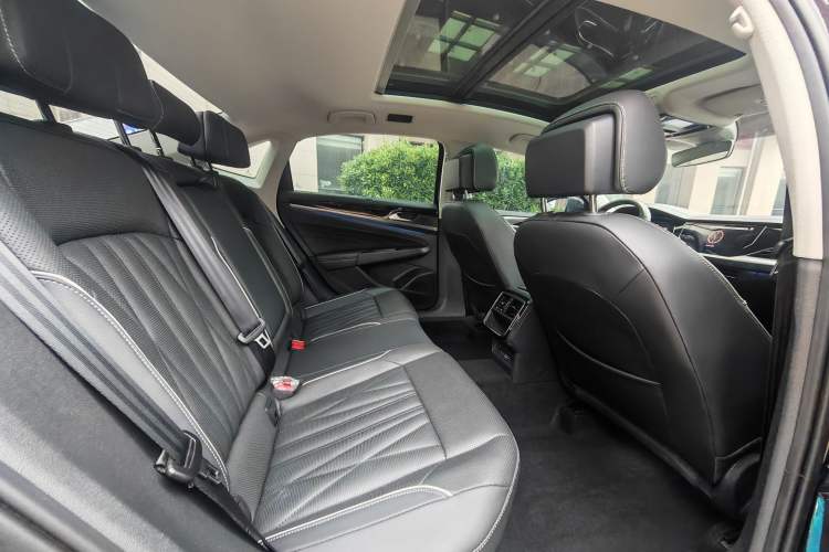 Used Volkswagen Passat 2022 330TSI Starry Luxury Edition Interior 3