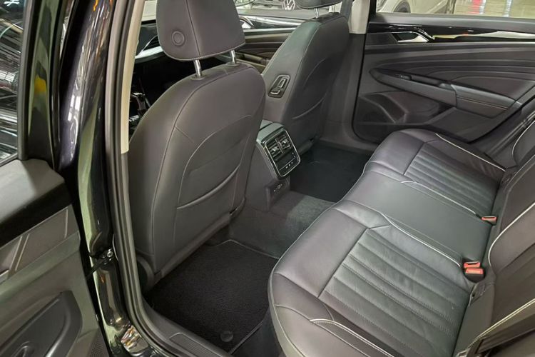 Used Volkswagen Passat 2022 330TSI Elite Edition Interior 3
