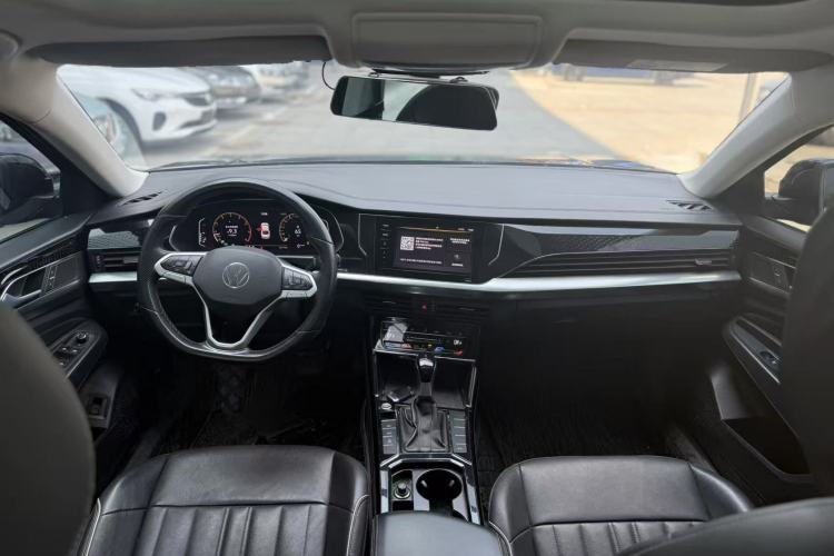 Used Volkswagen Passat 2022 330TSI Starry Elite Edition Interior 3
