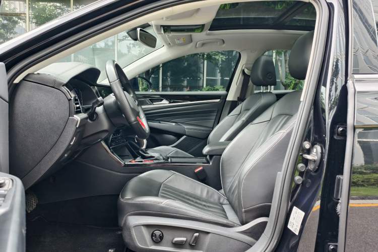 Used Volkswagen Passat 2022 330TSI Elite Edition Interior 3