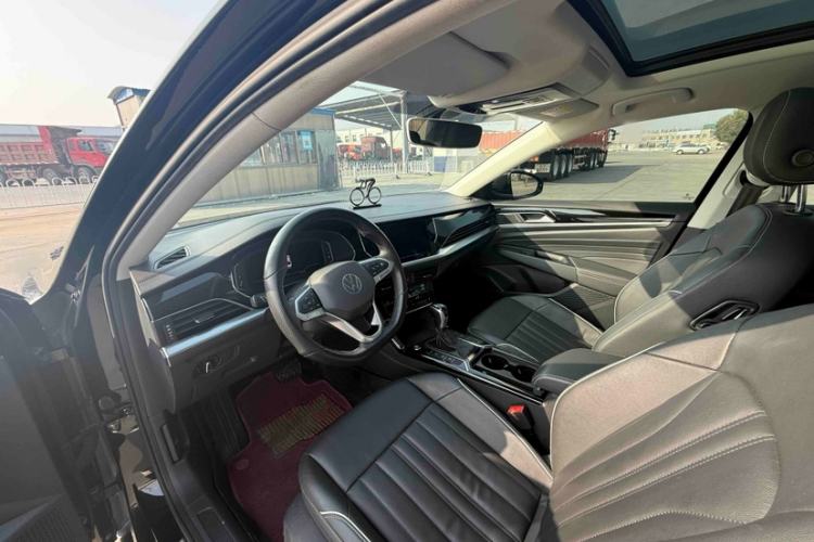 Used Volkswagen Passat 2022 330TSI Elite Edition Interior 4