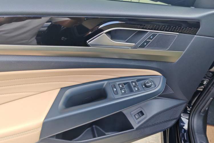 Used Volkswagen Passat 2022 330TSI Starry Elite Edition Interior 4