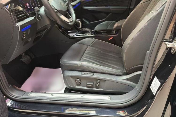 Used Volkswagen Passat 2022 330TSI Starry Luxury Edition Interior 4