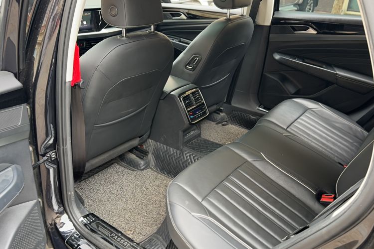 Used Volkswagen Passat 2022 280TSI Elite Edition Interior 5