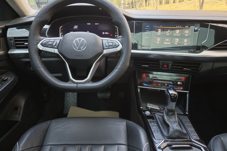 Used Volkswagen Passat 2022 330TSI Elite Edition Interior 6