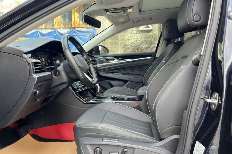 Used Volkswagen Passat 2022 330TSI Starry Luxury Edition Interior 8