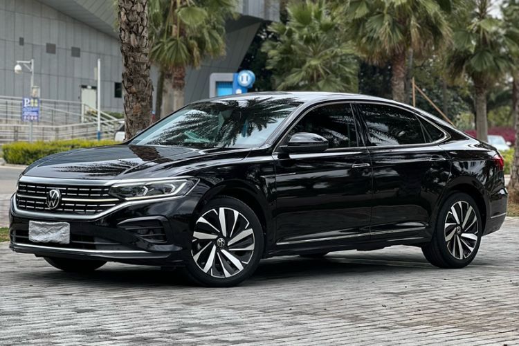 Used Volkswagen Passat 2022 330TSI Luxury Edition Guazi used car, China used car export, Used car for sale, Used  cars, Cheapest cars for sale