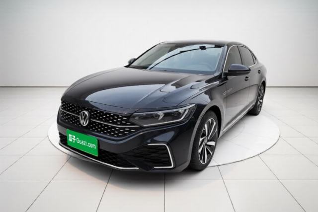 Volkswagen Passat 2022 330TSI Starry Elite Edition مستعملة