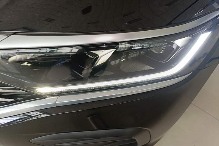 Used Volkswagen Passat 2022 280TSI Business Edition Left Front Headlight