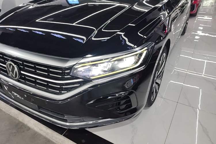 Used Volkswagen Passat 2022 330TSI Luxury Edition Custom Version Left Front Headlight