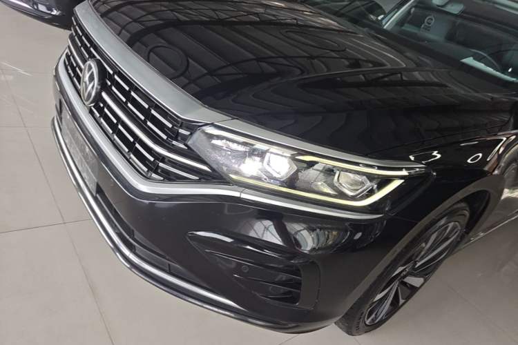 Used Volkswagen Passat 2022 330TSI Luxury Edition Left Front Headlight