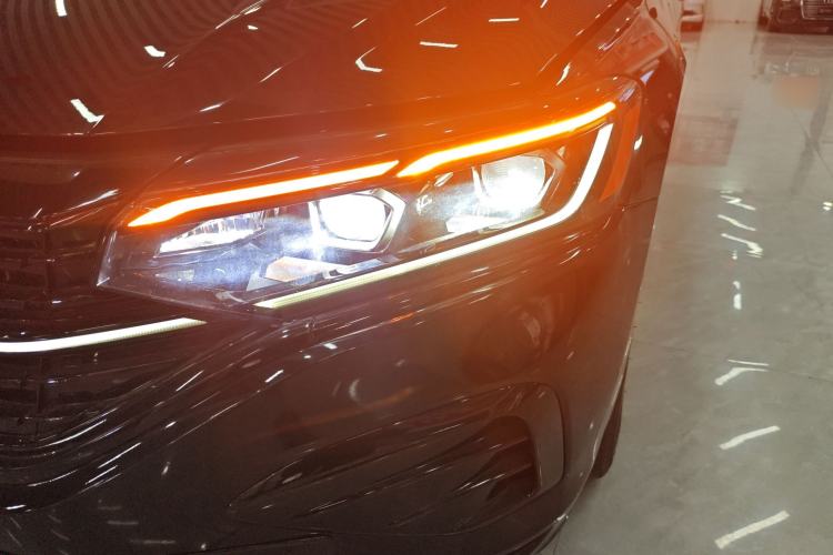 Used Volkswagen Passat 2022 330TSI Luxury Edition Left Front Headlight