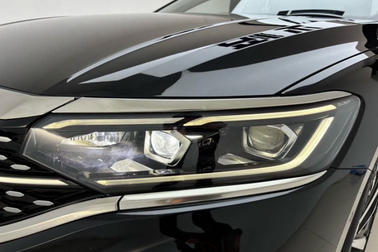 Used Volkswagen Passat 2022 330TSI Starry Luxury Edition Left Front Headlight