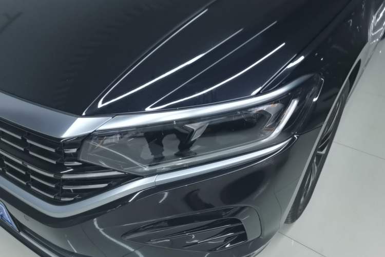 Used Volkswagen Passat 2022 280TSI Elite Edition Left Front Headlight