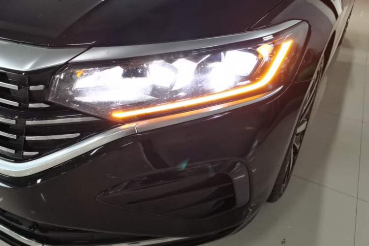 Used Volkswagen Passat 2022 330TSI Elite Edition Custom Version Left Front Headlight