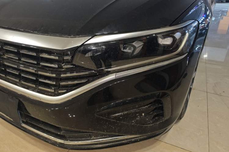 Used Volkswagen Passat 2022 330TSI Elite Edition Left Front Headlight