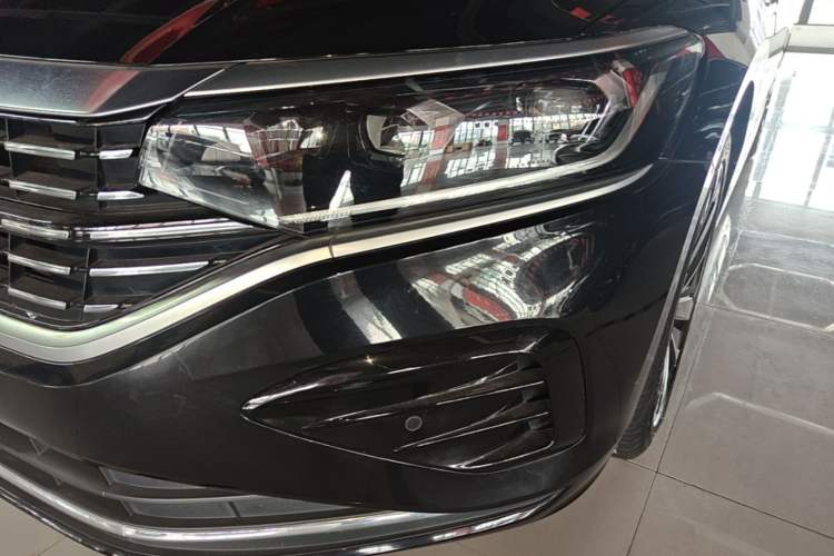 Used Volkswagen Passat 2022 330TSI Elite Edition Custom Version Left Front Headlight