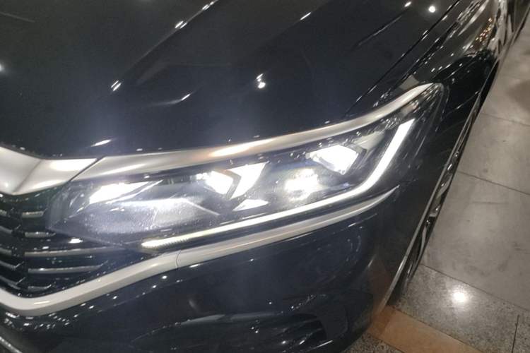 Used Volkswagen Passat 2022 330TSI Elite Edition Left Front Headlight