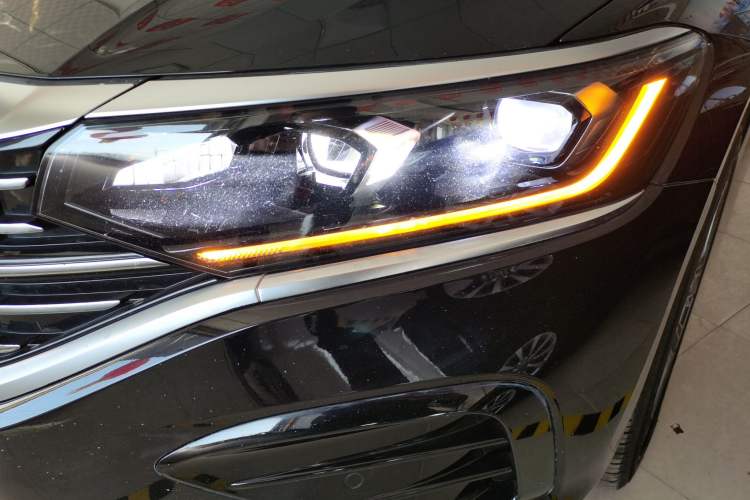 Used Volkswagen Passat 2022 330TSI Elite Edition Left Front Headlight