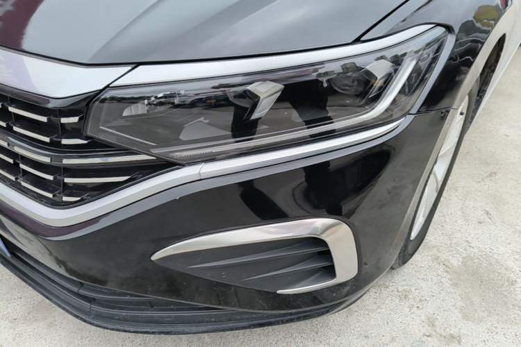 Used Volkswagen Passat 2022 280TSI Business Edition Left Front Headlight