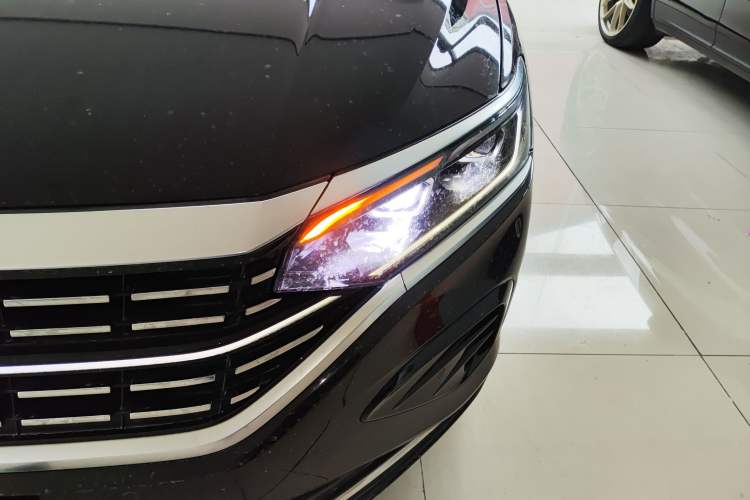 Used Volkswagen Passat 2022 330TSI Luxury Edition Left Front Headlight